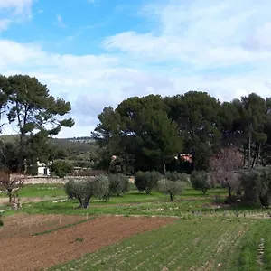 https://gite-le-clos-de-la-pinede.fr-provencehotel.com