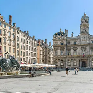https://nice-studio-in-the-heart-of-the-presqule-in-lyon-welkeys.hotels-rhonealpes.com