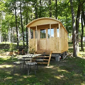 https://la-roulotte-de-milo.hotels-rhonealpes.com